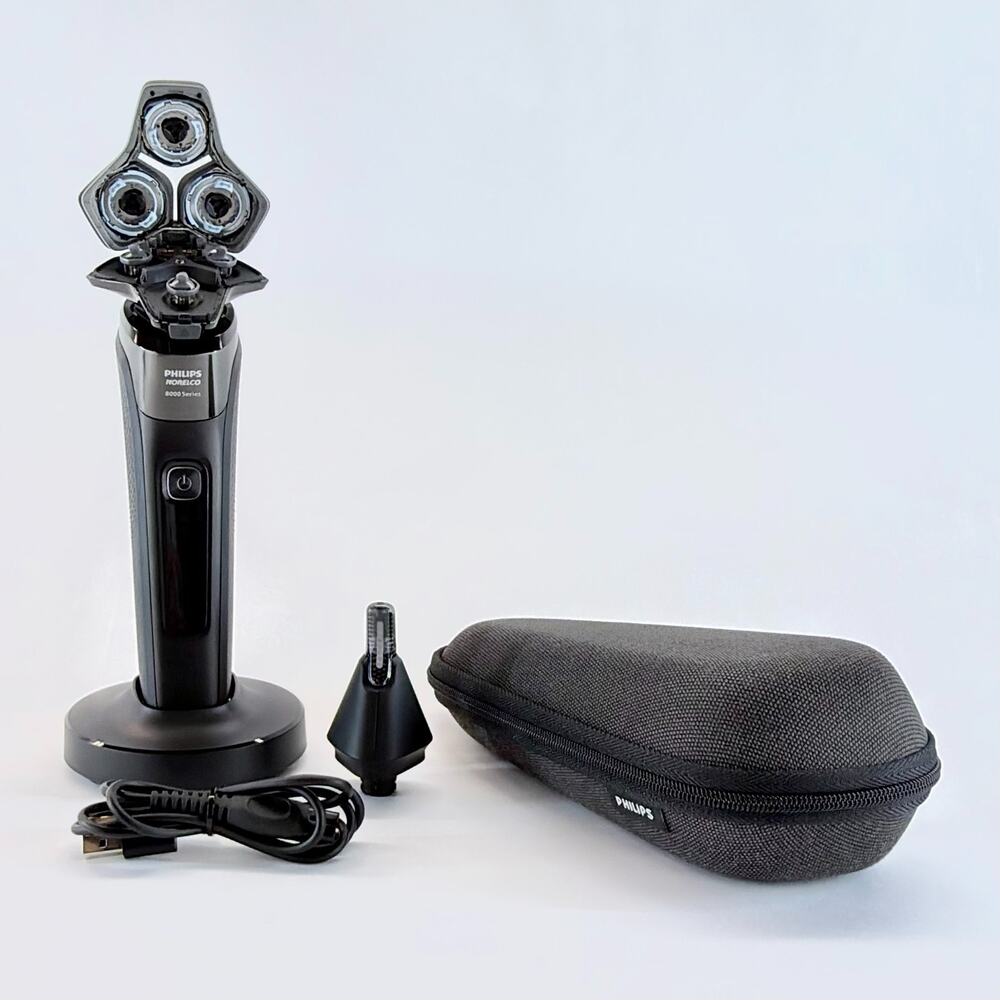 Philips Norelco Electric Shaver 8000 Black Wet & Dry Nose Trimmer Razor Used